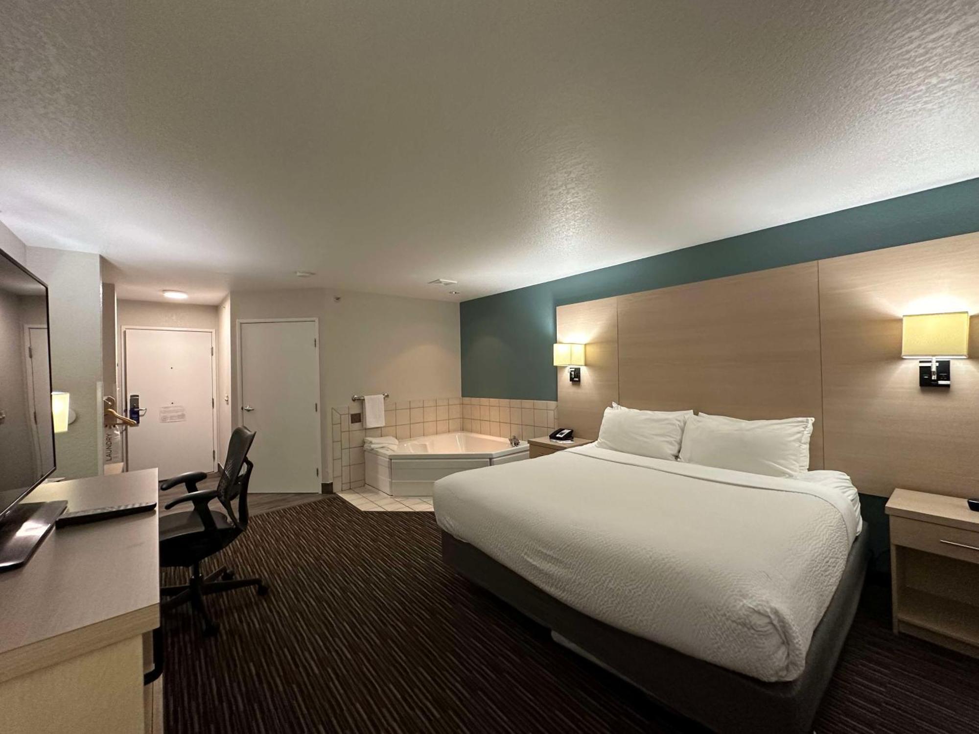 Best Western Watertown Eksteriør billede
