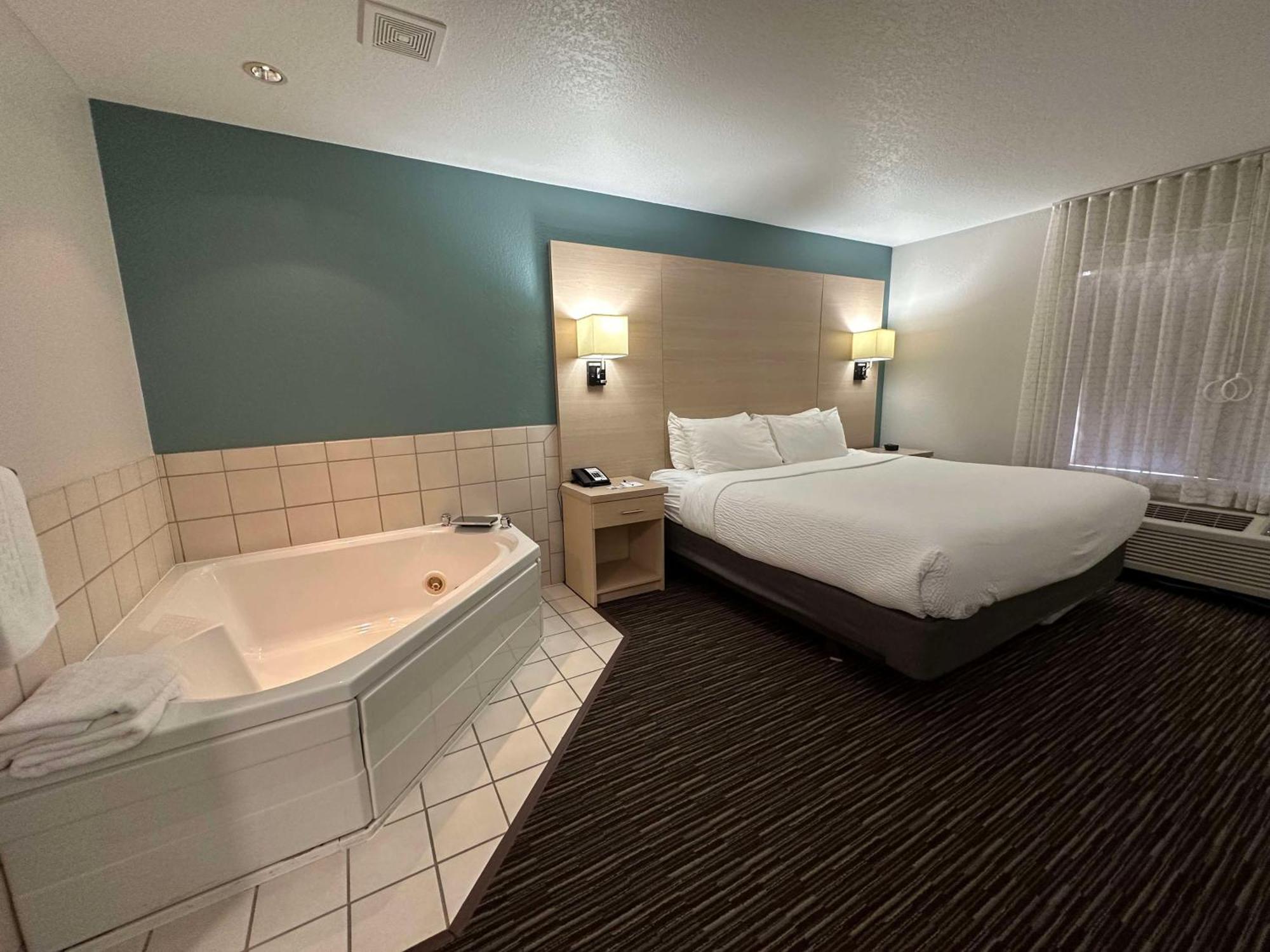 Best Western Watertown Eksteriør billede