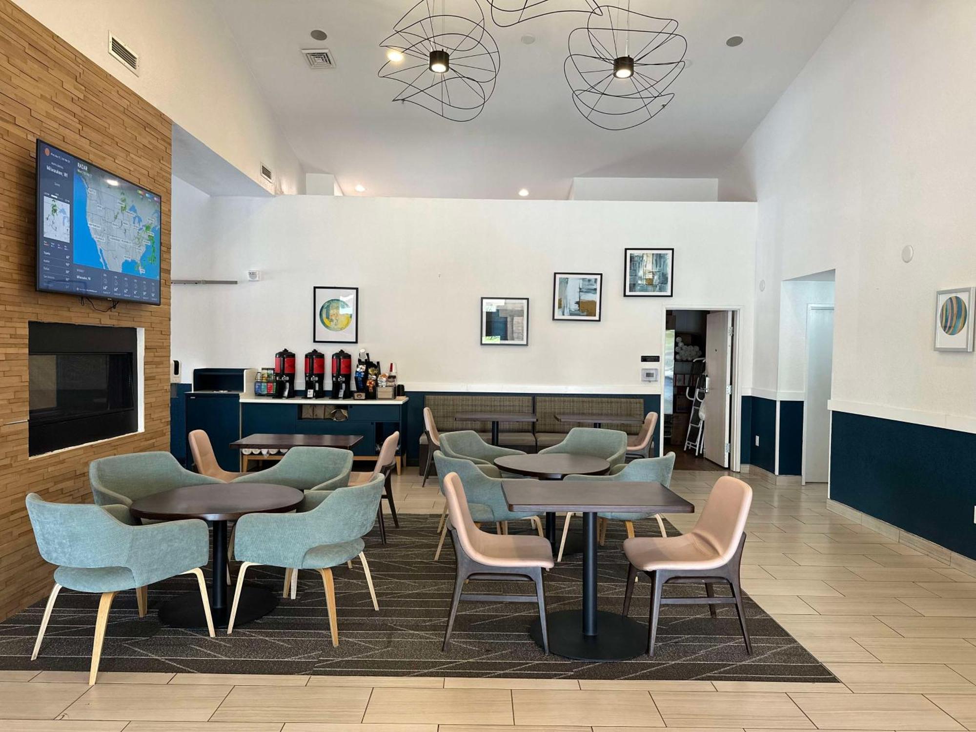 Best Western Watertown Eksteriør billede